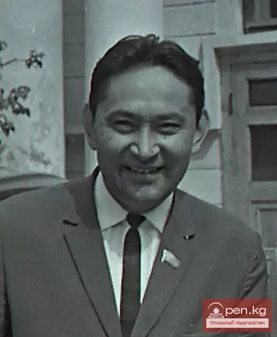 Абдумомунов, Токтоболот